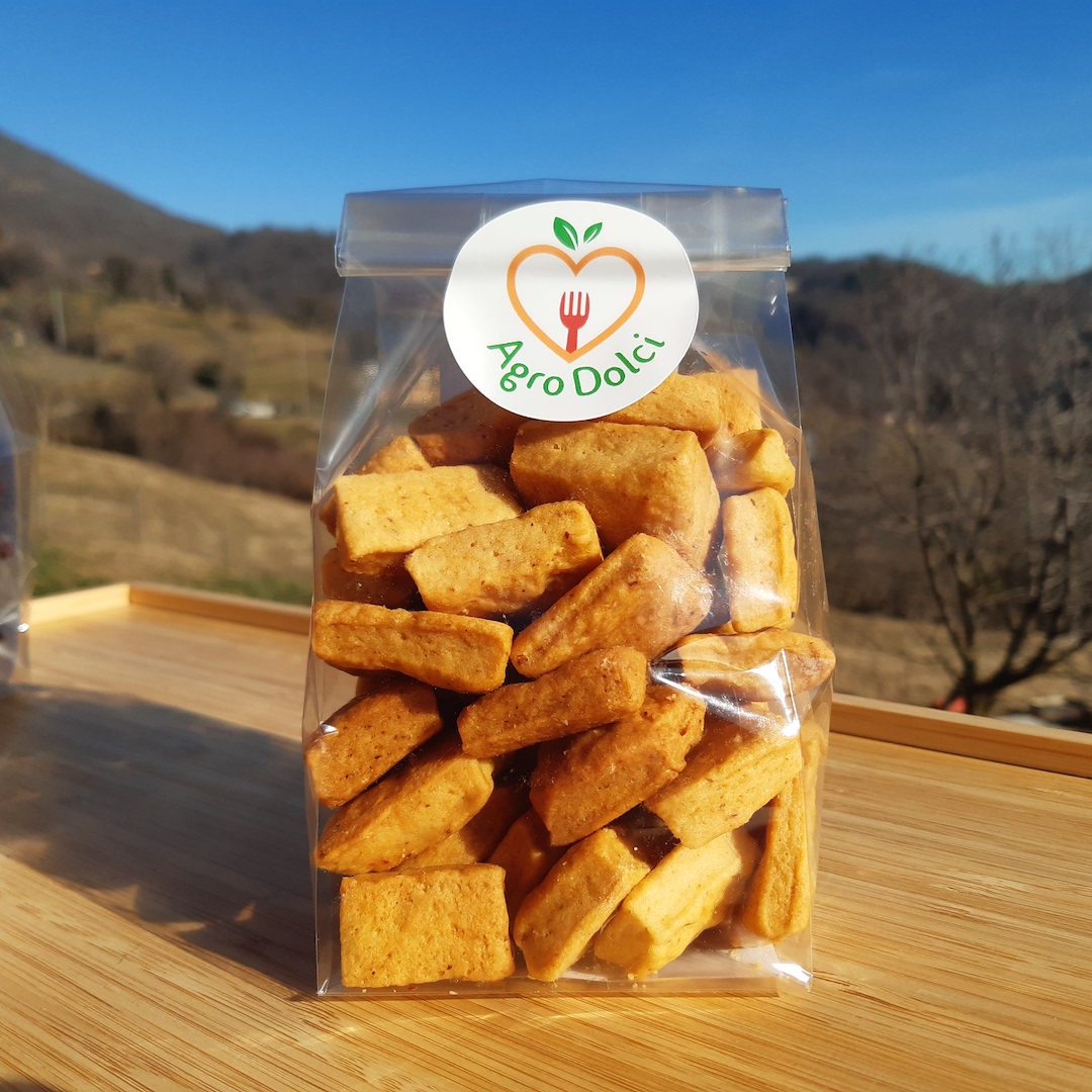 Biscottini salati aglio, olio, peperoncino